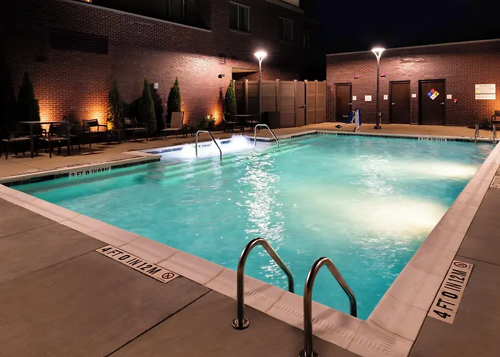 Courtyard By Marriott Charlotte Northlake